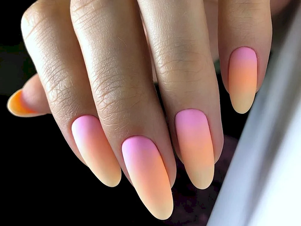 Nude Mandel ombré