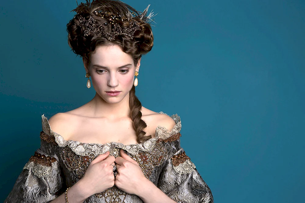 Noemie Schmidt Versailles