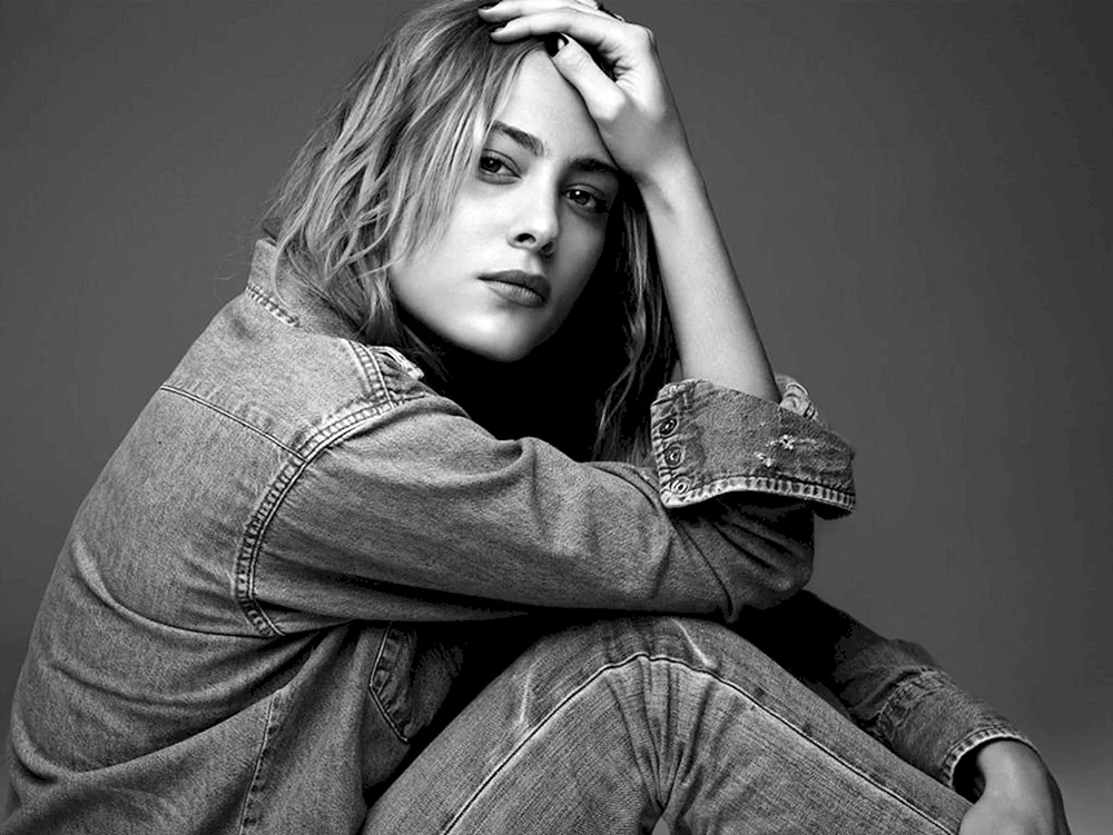 Nora Arnezeder films