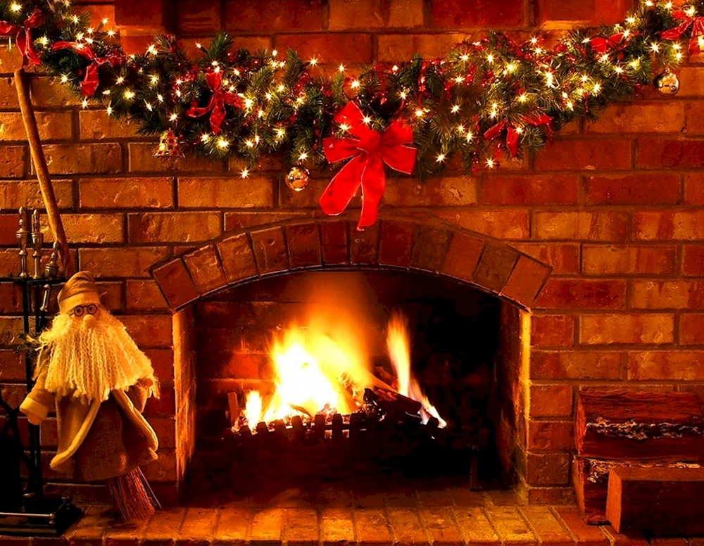 Kamin und Weihnachtsbaum