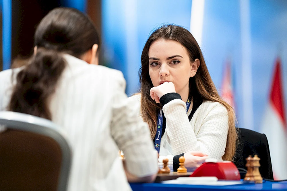 Nurgul Salimova Schachspielerin