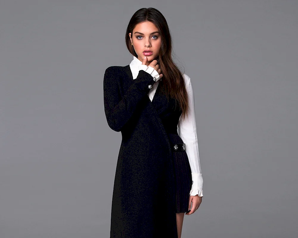 Odeya Rush Ella