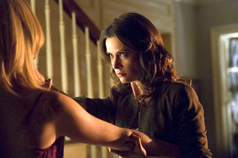 Nadia Petrova Vampire Diaries