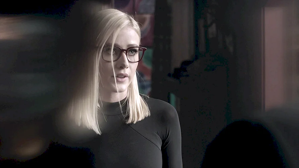 Olivia Taylor Dudley Die Zauberer