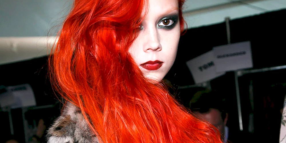 Olivia Winter rothaarig