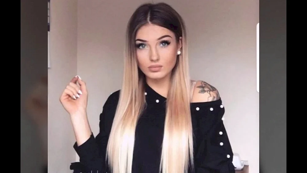 Ombré-Haarverlängerungen auf langem Haar