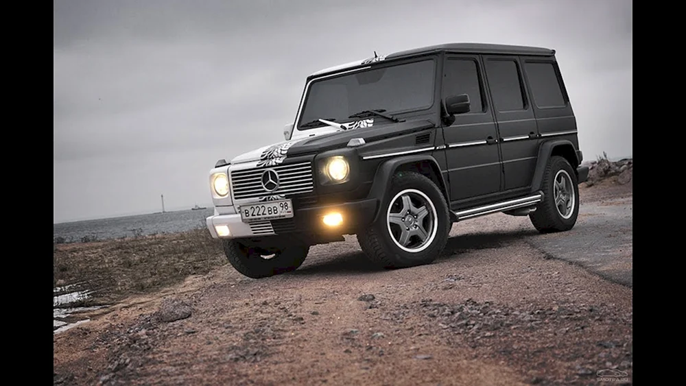 Mercedes Gelendwagen schwarz