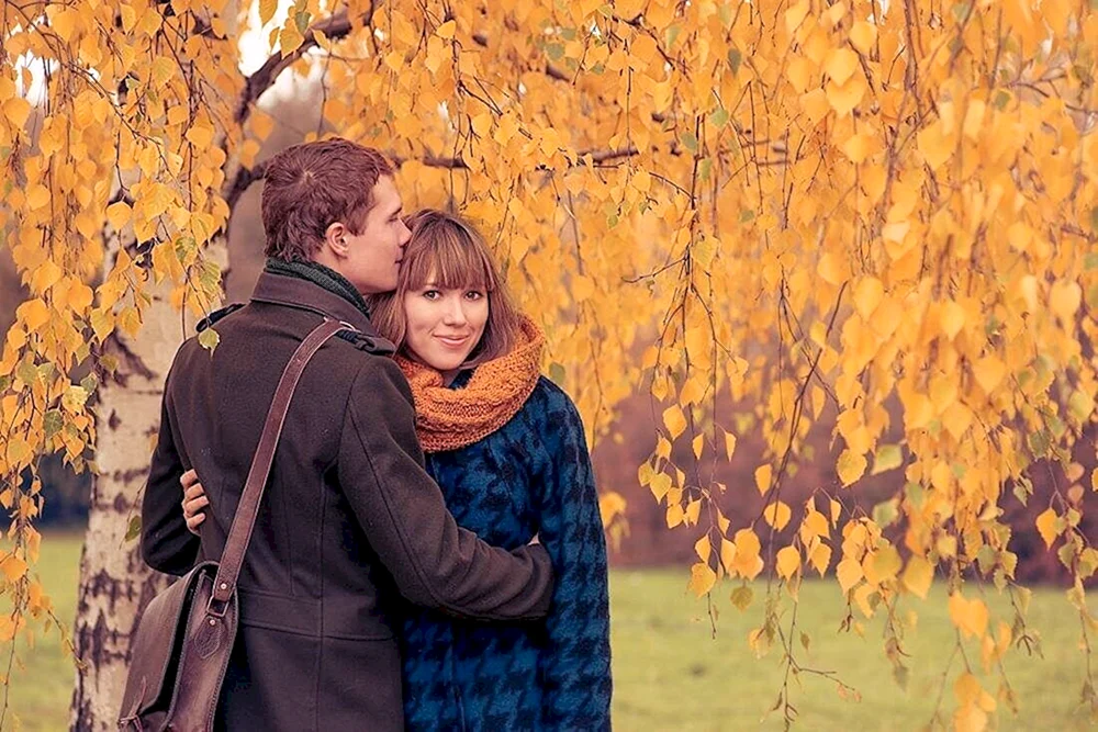 Herbstpärchen-Fotoshooting