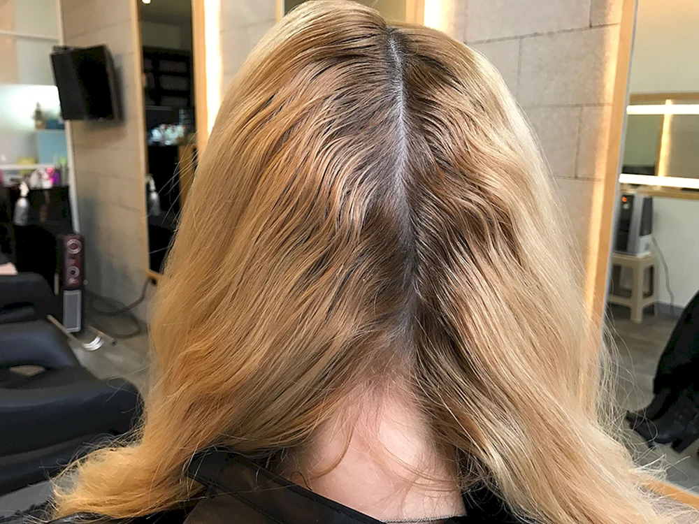 gebleichtes Haar