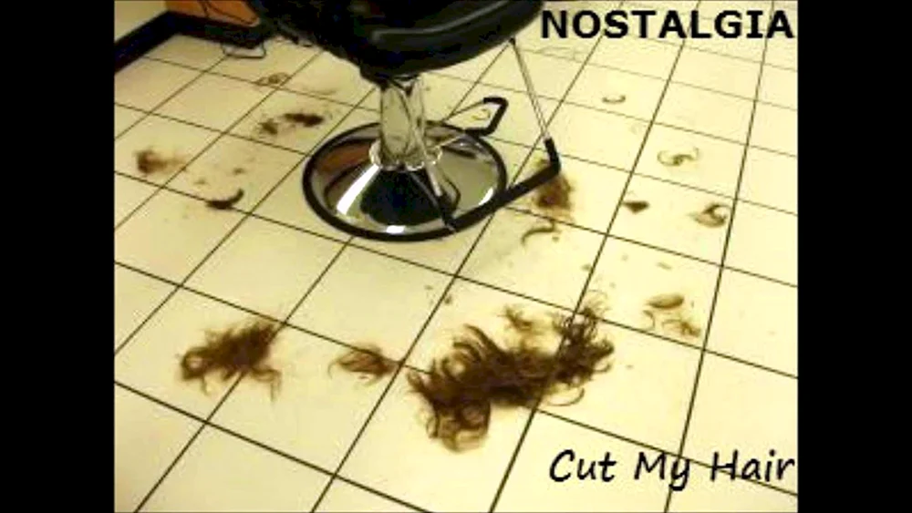 Geschnittene Haare am Boden