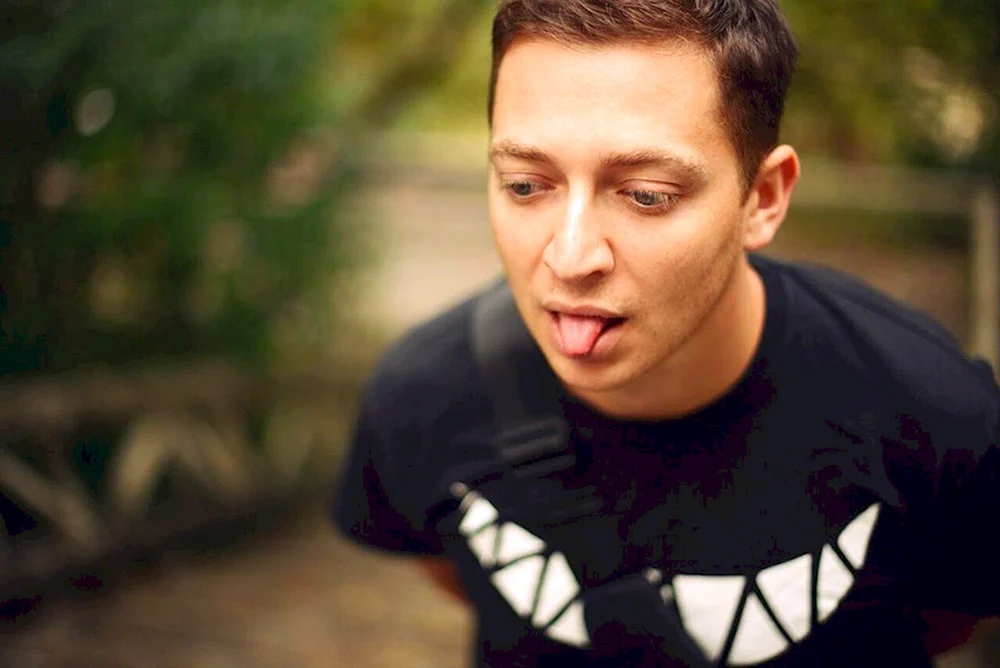Oxxxymiron