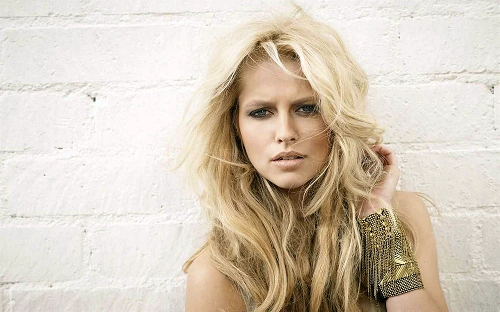Teresa Palmer