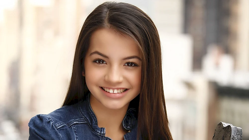 Isabella Moner