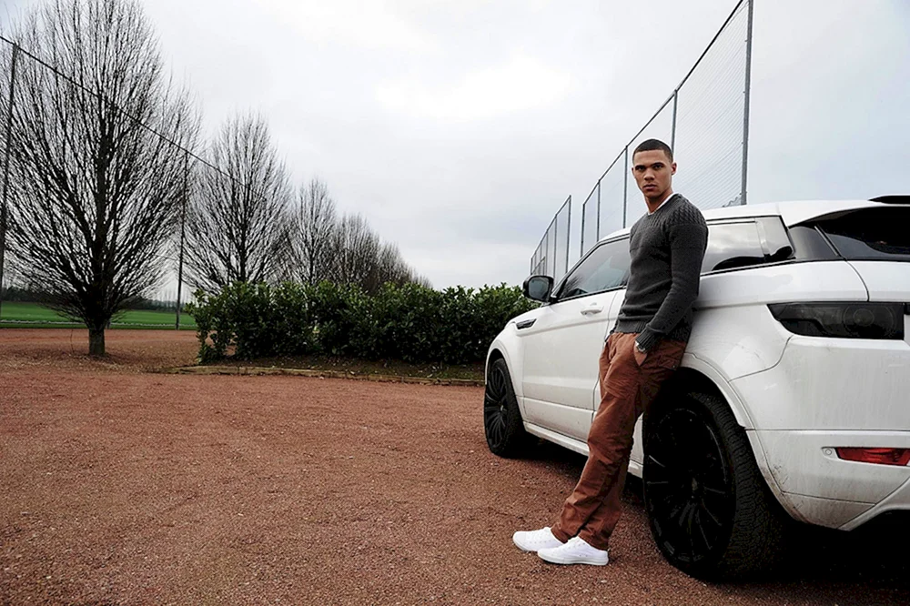 Typ beim Auto