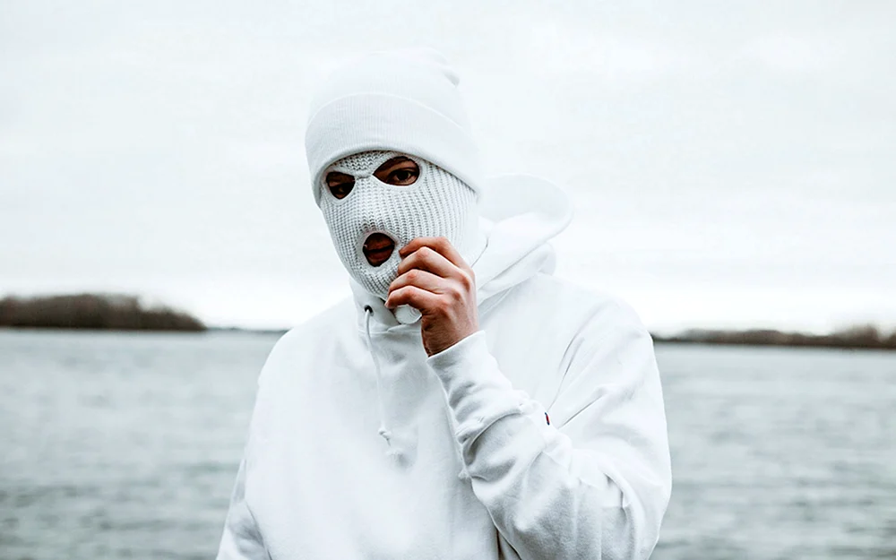 Mann in Balaclava