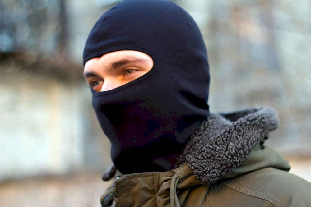 Mann in Balaclava