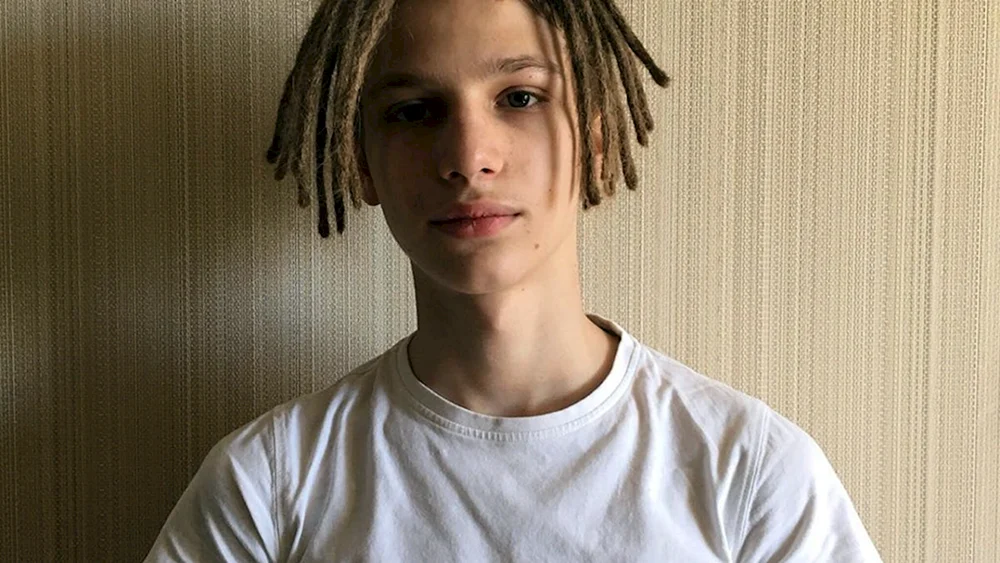 Dreadlocked Jungs mit Dreadlocks