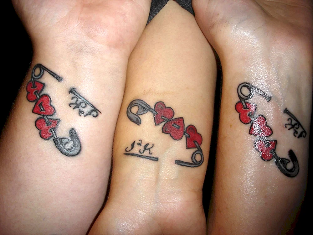 Singletattoos für Schwestern klein