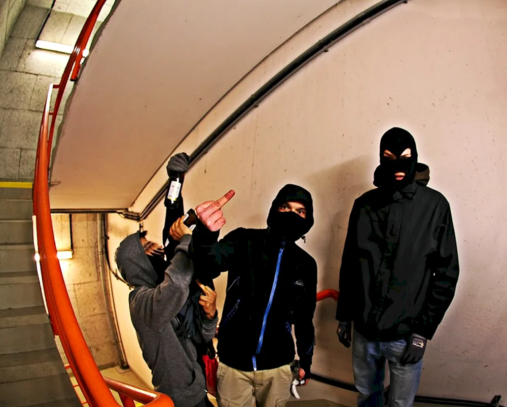 Junge in Balaclava