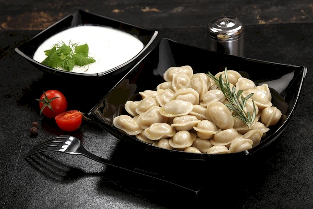 Knödel. Knödel