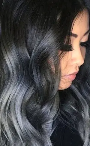 Aschschwarzes Haar