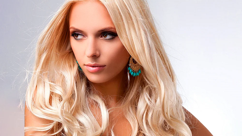 Pfeffelblond Valentina Miller