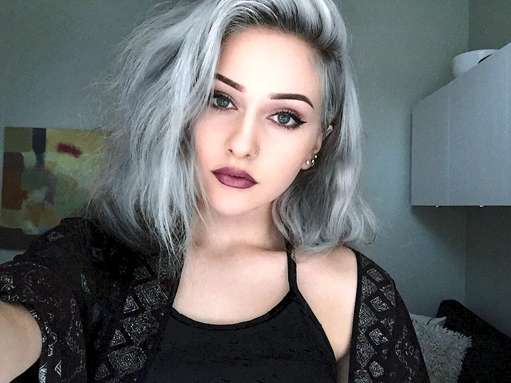 Pixie Undercut aschig