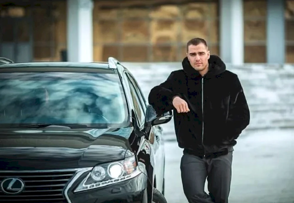 Mercedes subo Blogger