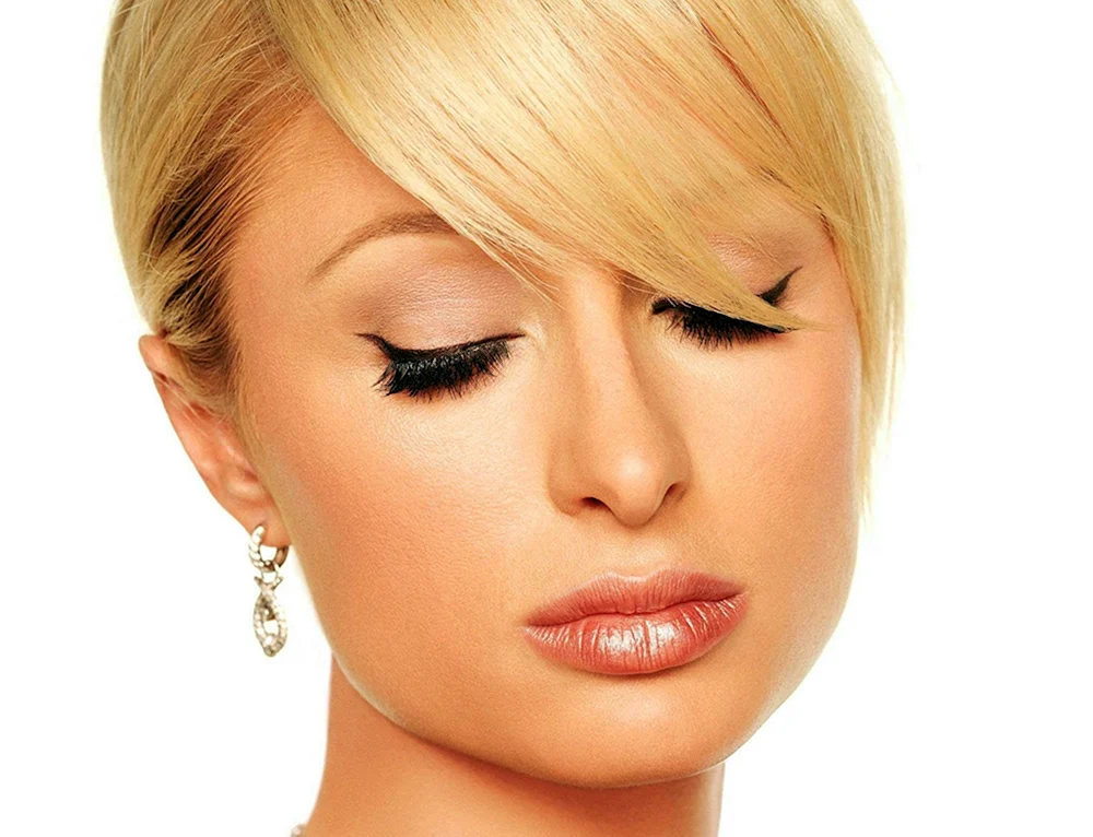 Paris Hilton Makeup