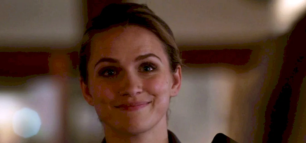 Chantel Vansanten und Grant Gustin