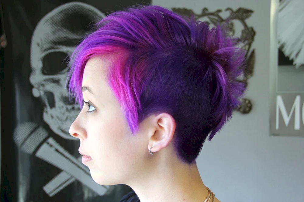 Pixie Undercut lila