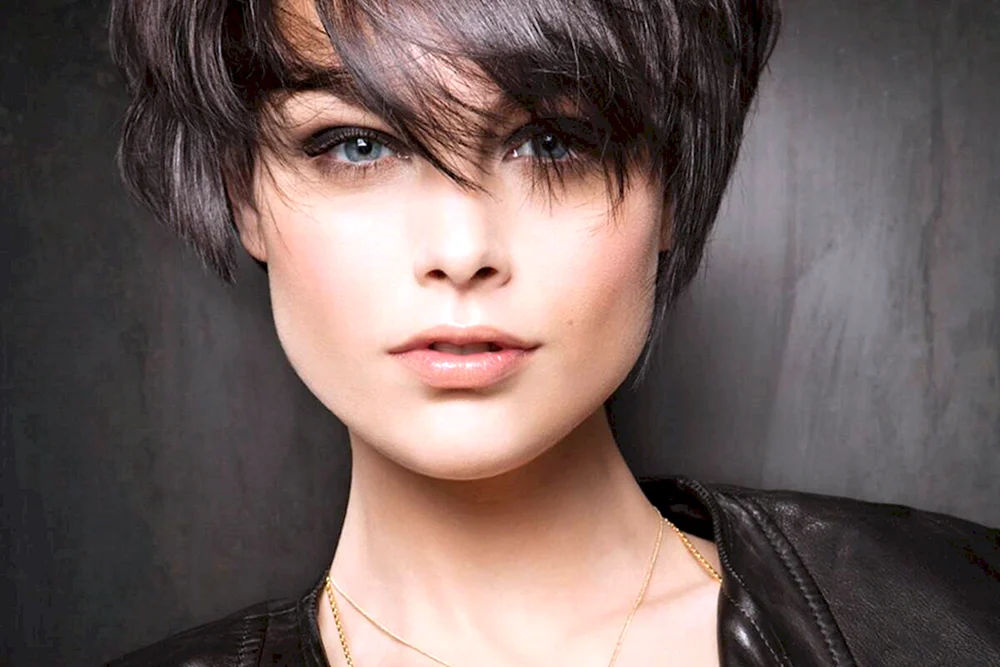 Bob-Garson Haarschnitt für kurze Haare für Frauen