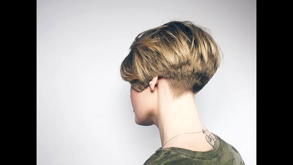 Pixie Bobschnitt für Männer