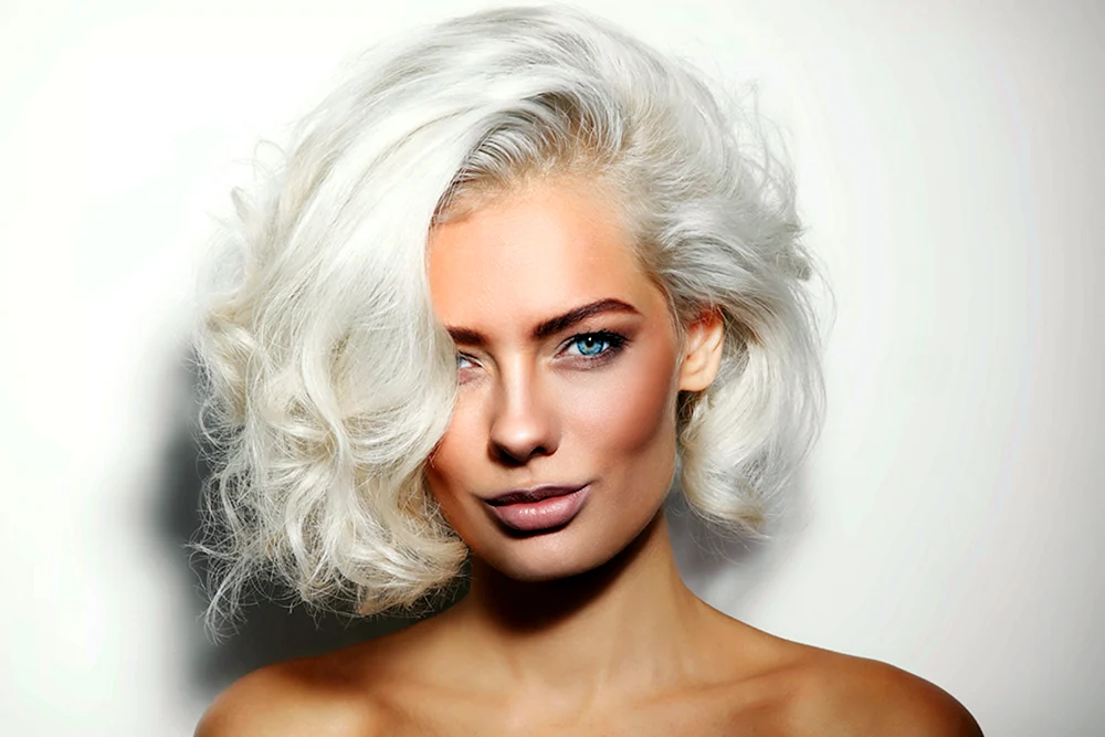 Pixie grau blond