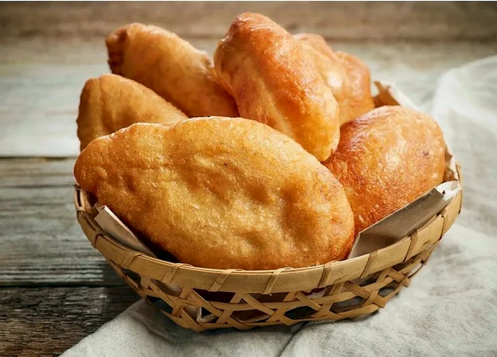 Pirozhki mit Kartoffeln
