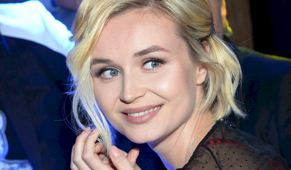 Polina Gagarina 2001