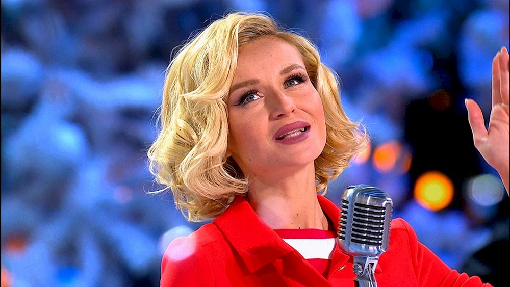 Polina Gagarina Beine