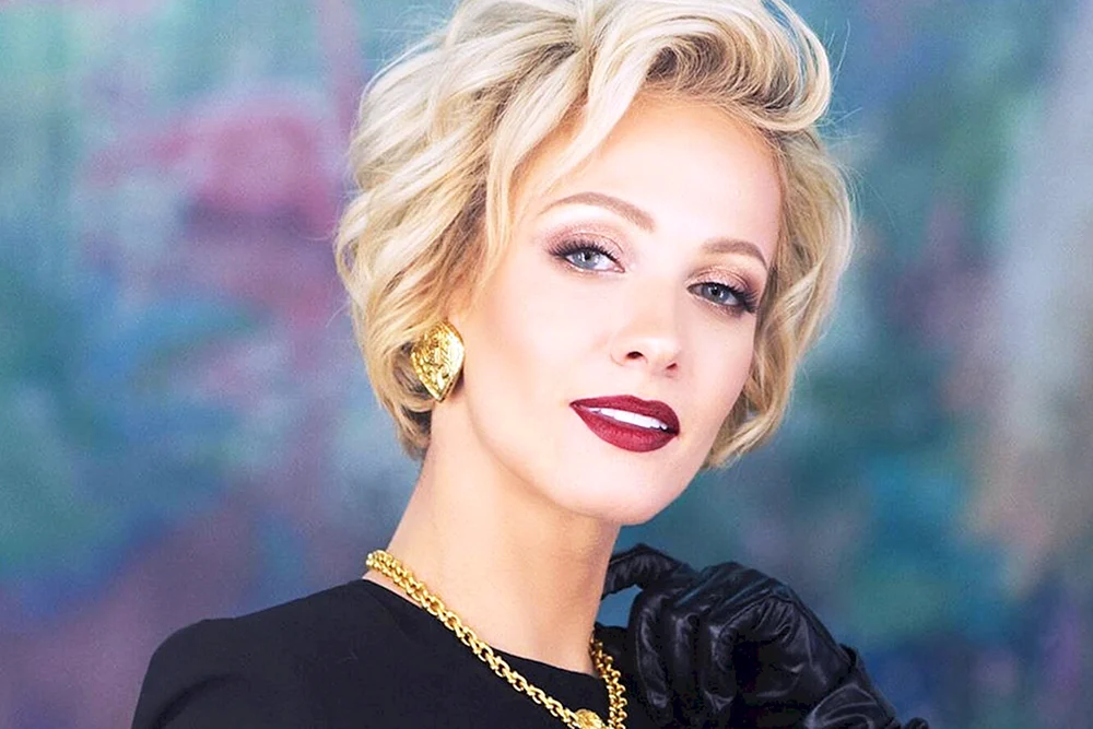 Polina Maksimova