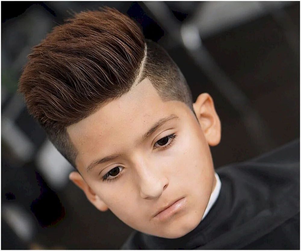 Pompadour Fade Tolle.