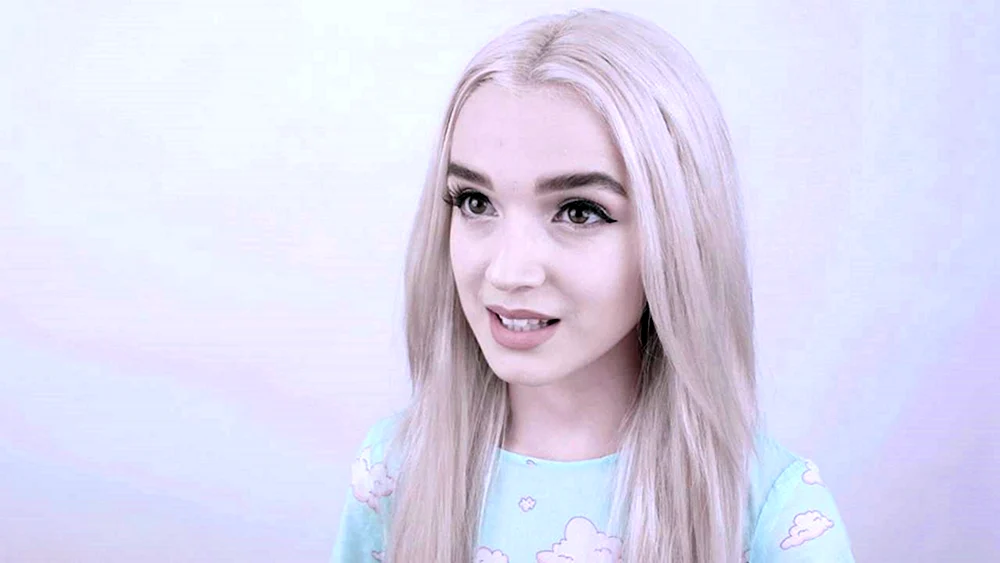 Anna_Poppy Model