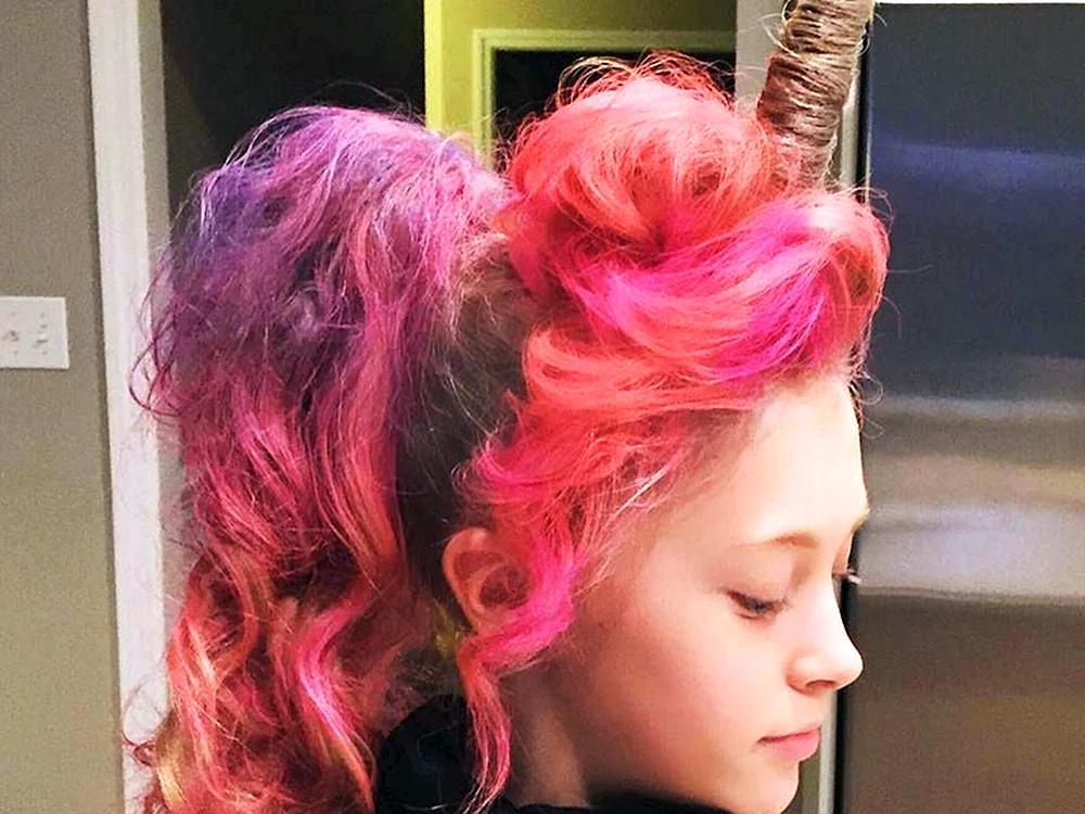 Einhornfrisur für Mädchen