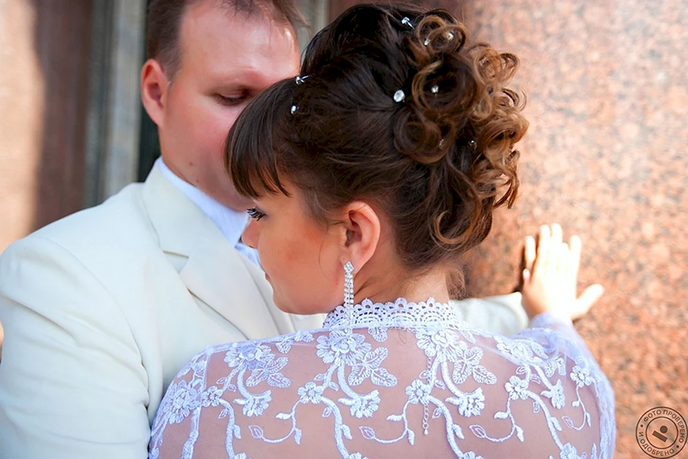 Abendfrisuren für schütteres Haar