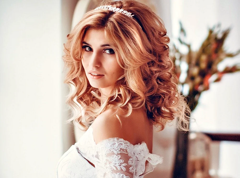 Frisuren mit Locken auf mittlerem Haar