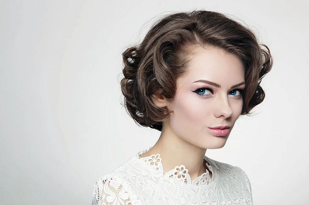 Formelle Frisuren für kurzes Haar