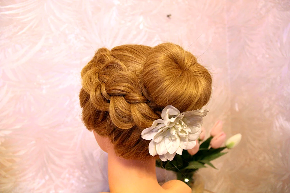 Abendfrisuren für mittleres Haar