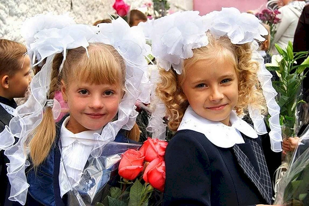 Erstklässlerinnen-Frisur
