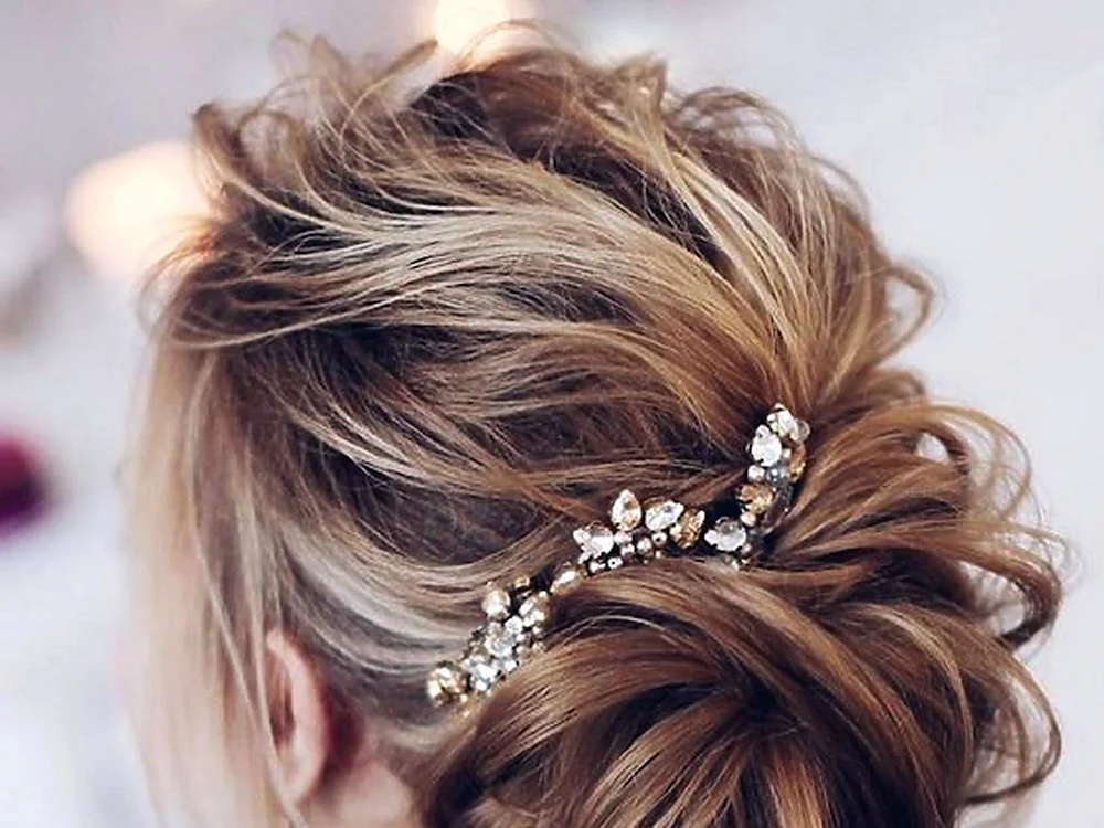 Abendfrisuren für mittleres Haar