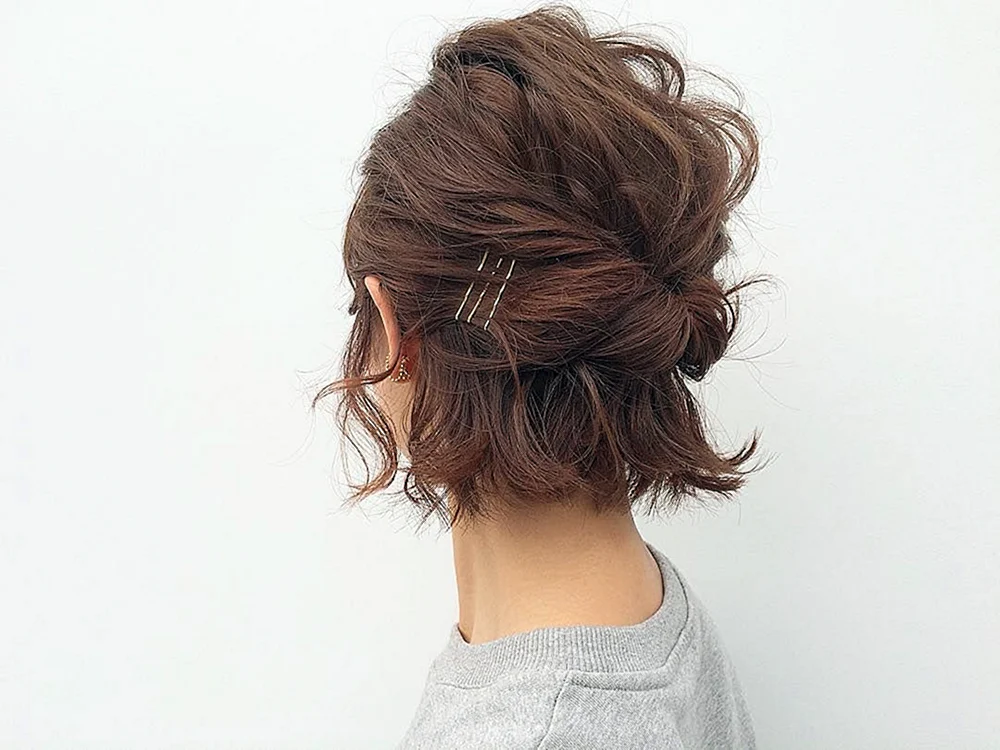 Bundle auf kurzem Haar