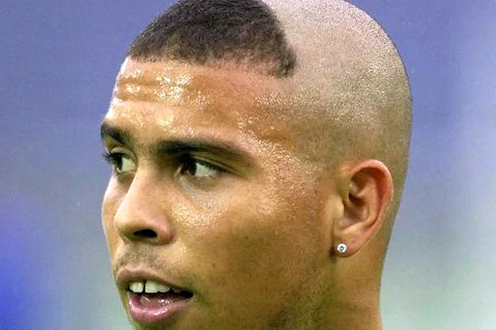 Ronaldo Frisur 2002