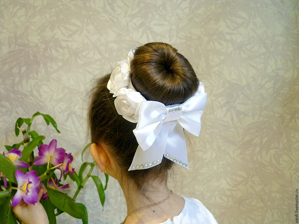 Mädchen mit einem Dutt